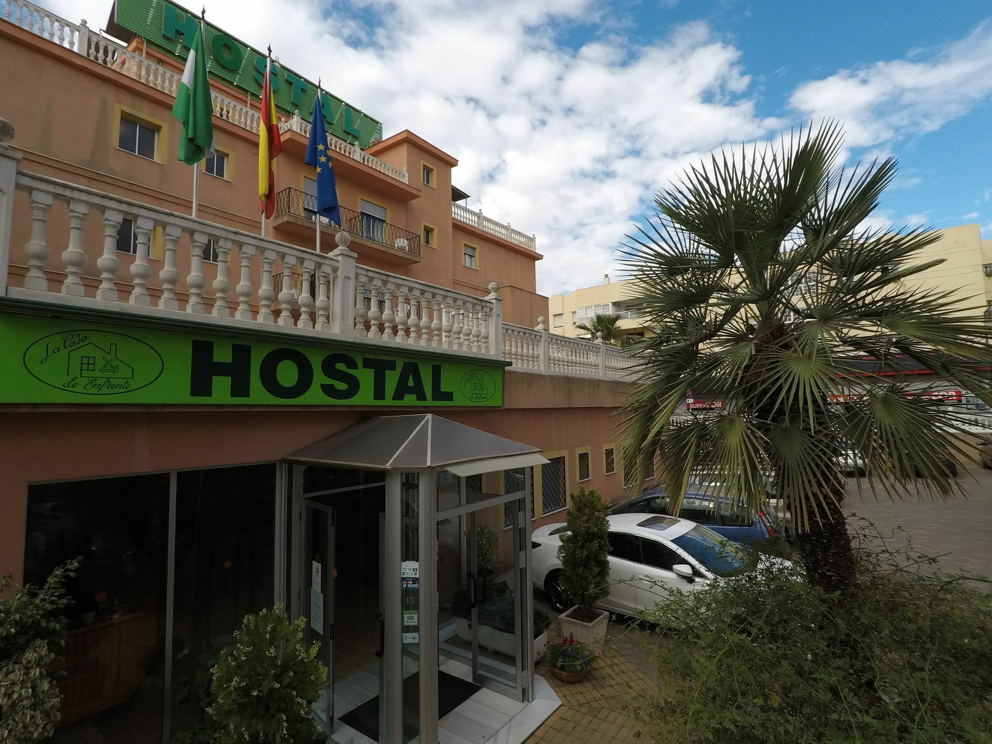 La Casa De Enfrente Gæstehus Málaga