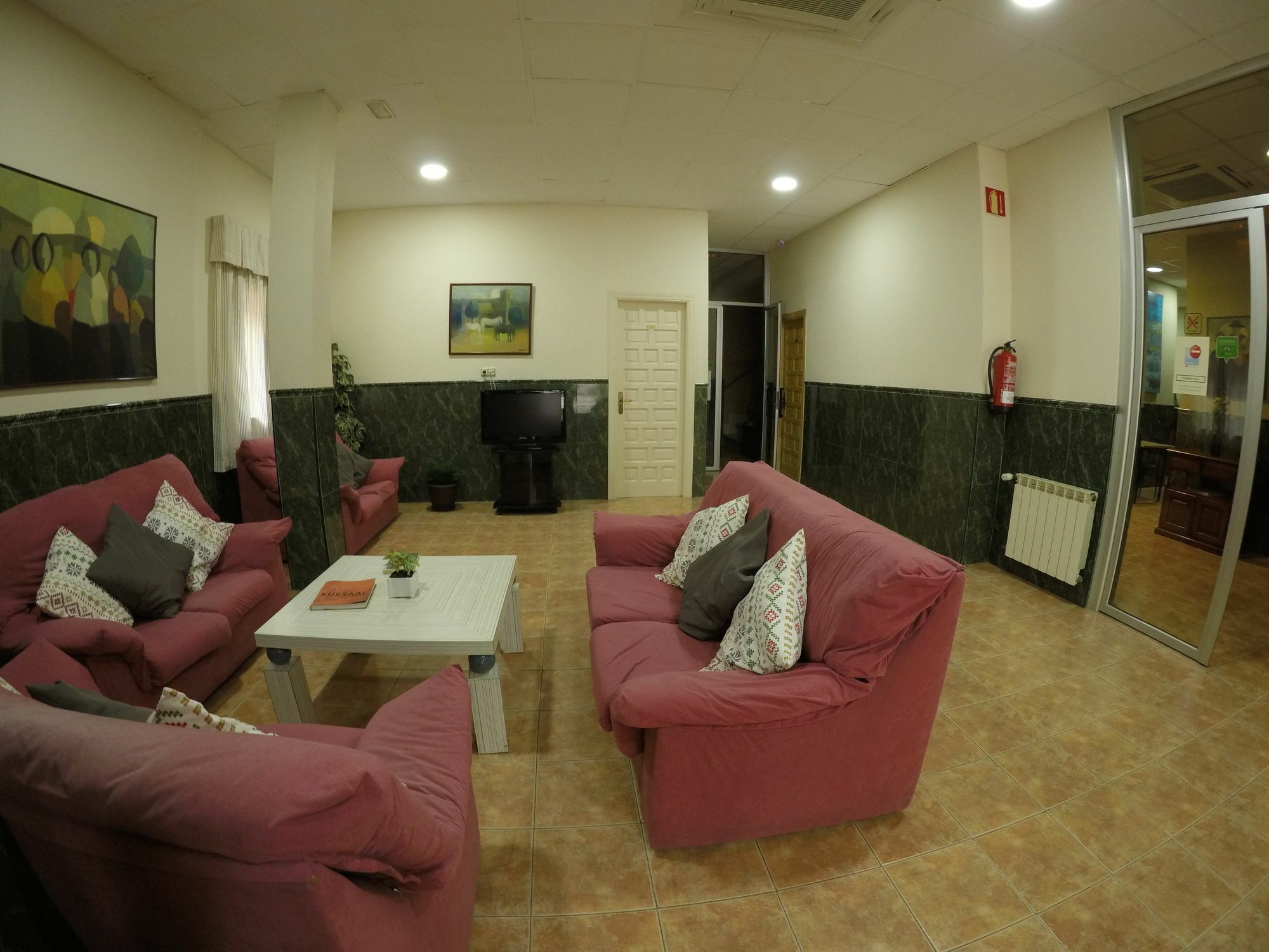 La Casa De Enfrente Gæstehus Málaga